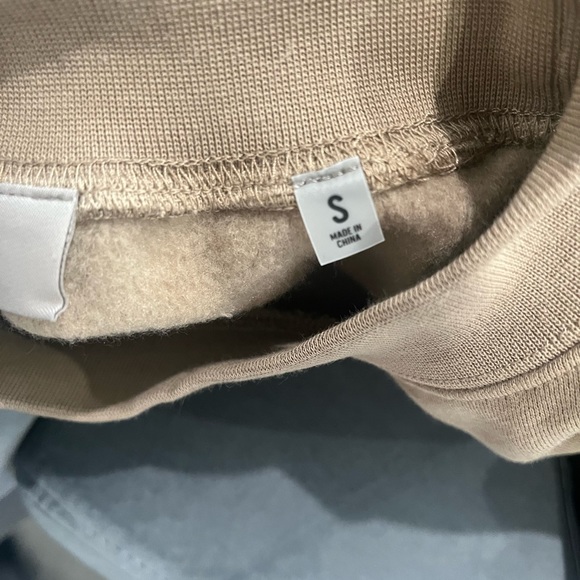 NWT Essentials Beige Crewneck - Picture 5 of 6